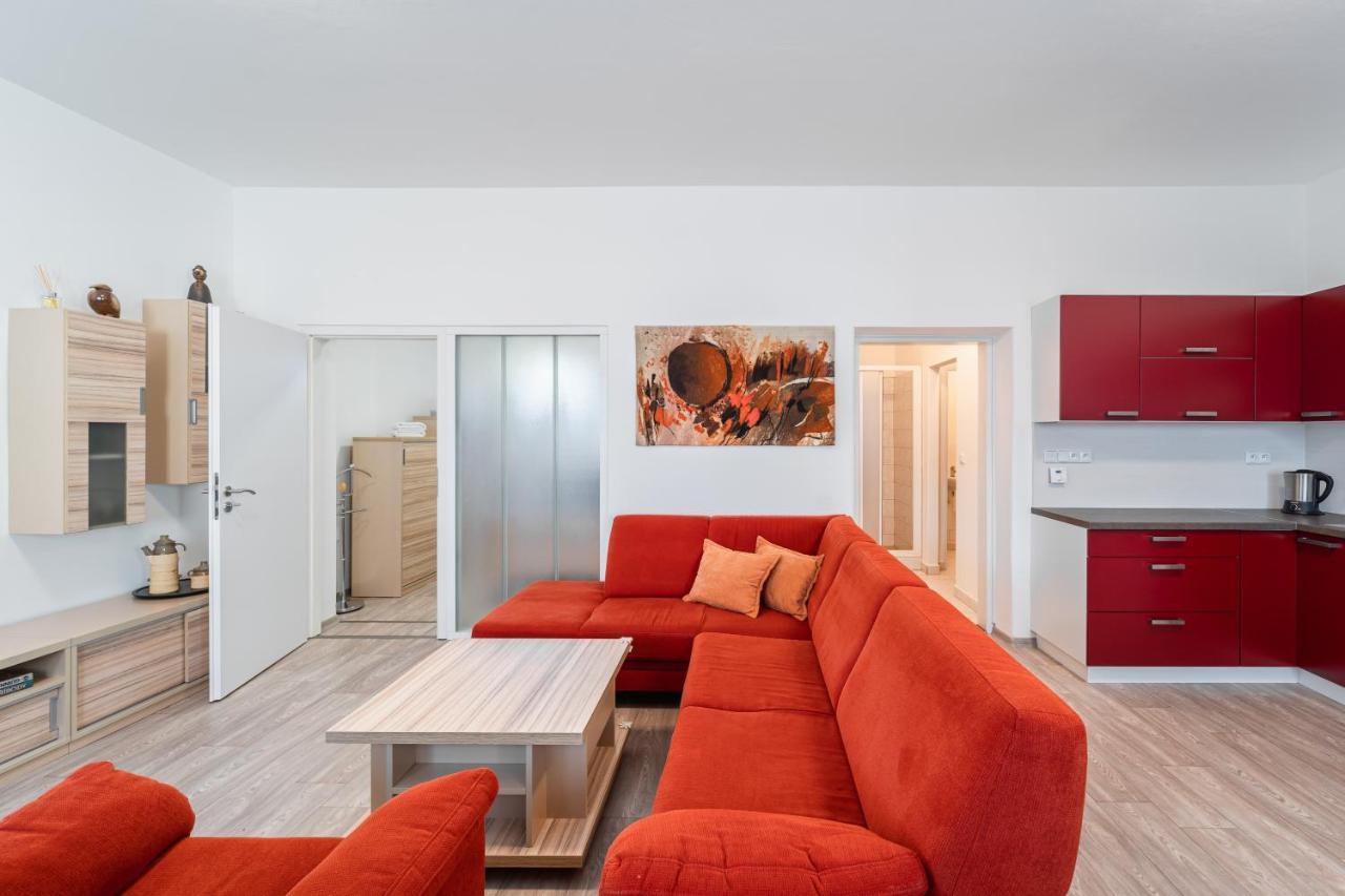 Apartment Yogiam Austerlitz Exterior foto