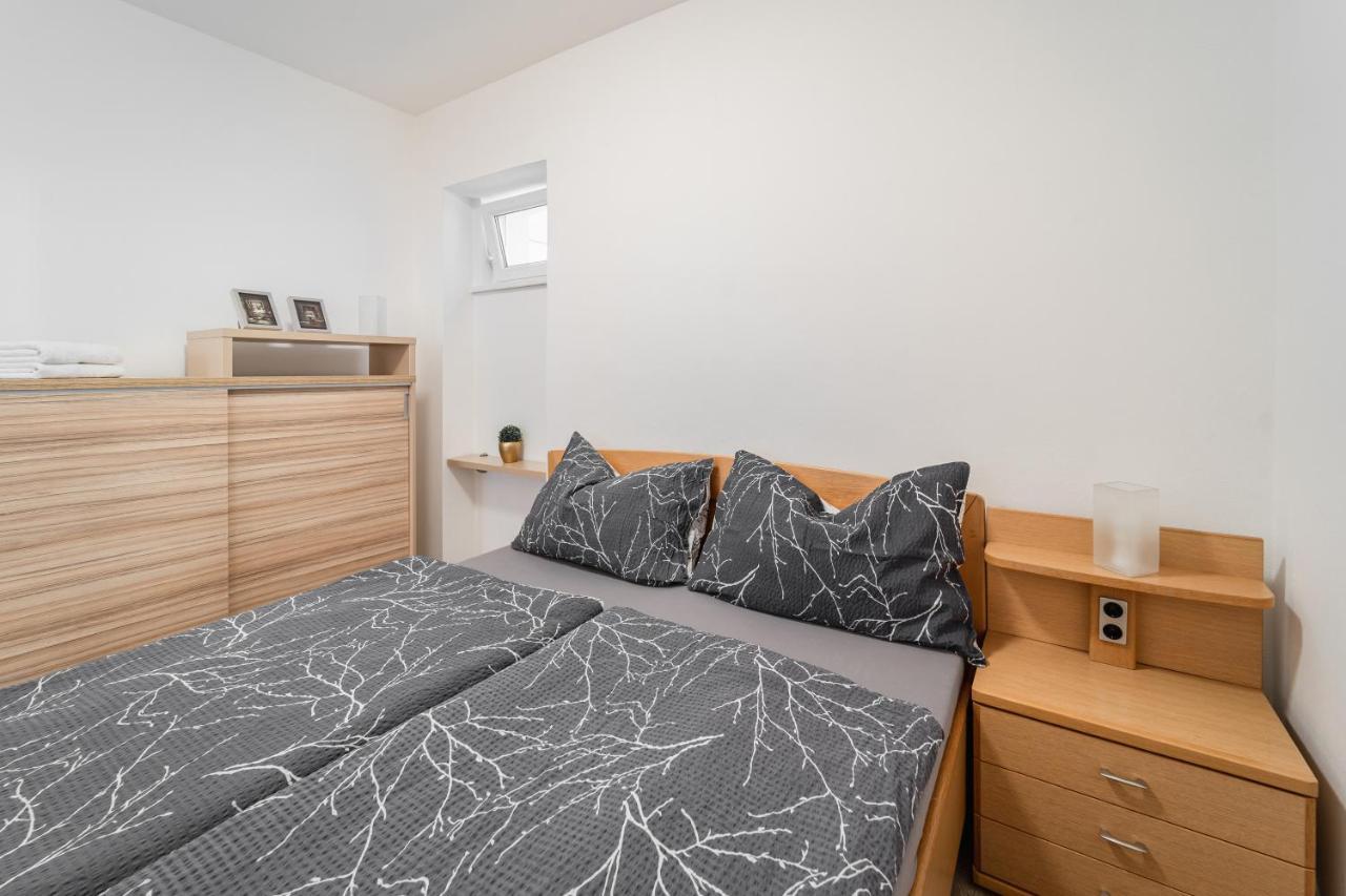 Apartment Yogiam Austerlitz Exterior foto